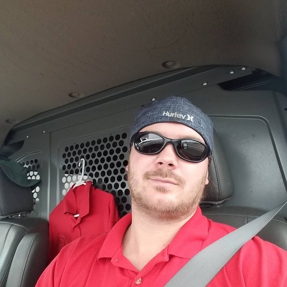 Meet your Posher, Andrew - Picture 1 of 1